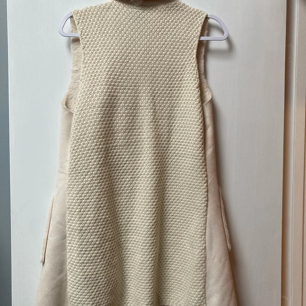 Gorgeous off white suede/knit vest! NWOT - Picture 3 of 3